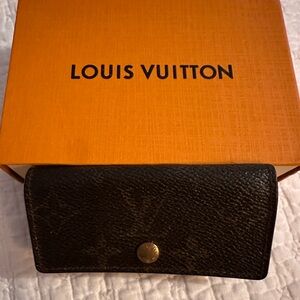 Louis Vuitton four key holder